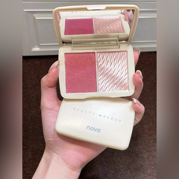 sparkling blush - Picture 2 of 2